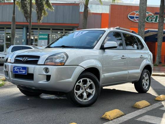 HYUNDAI TUCSON 2.0 MPFI GLS 16V 143CV 2WD FLEX 4P AUTOMÁTICO HYUNDAI TUCSON 2.0 MPFI GLS 16V 143CV 2WD FLEX 4P AUTOMÁTICO